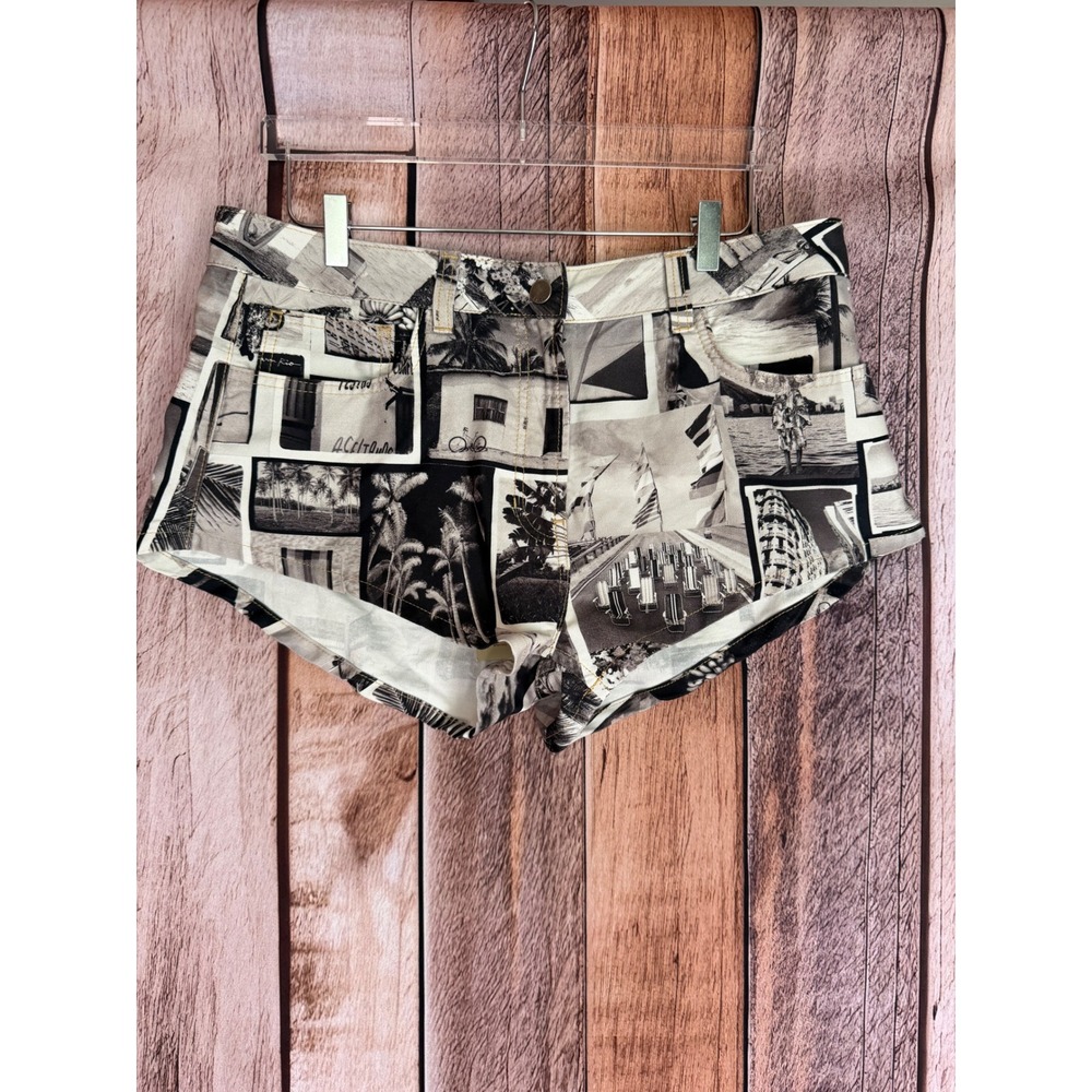 Farm Rio Rio Noir Mini Shorts Photo Collage Black White Graphic Size 32 NWT